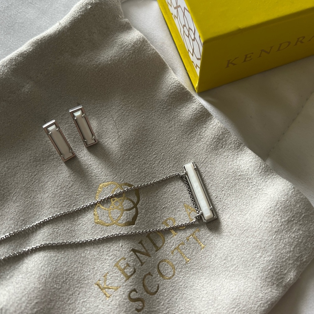 Kendra Scott Silver Earring and Necklace Set